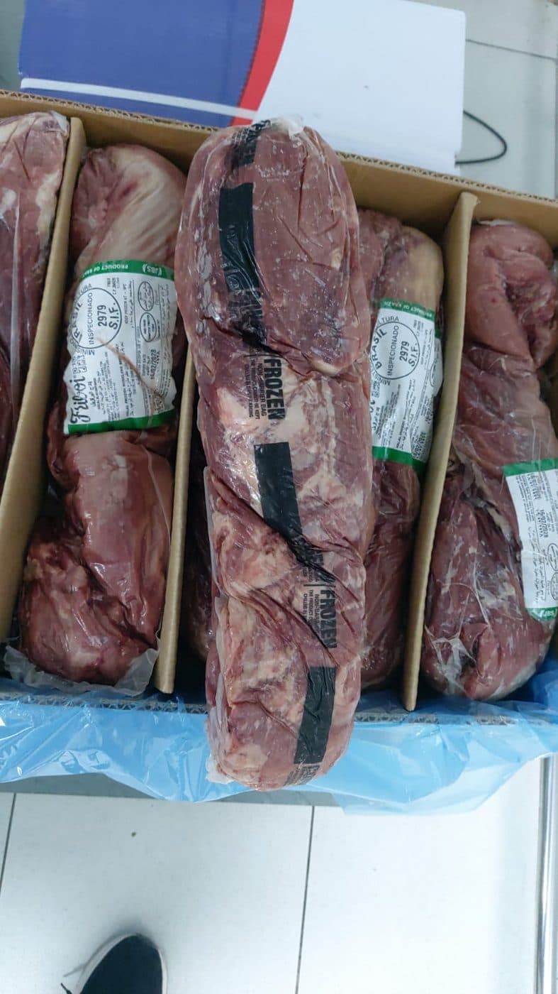 قطع لحم بقري متنوعة مجمدة